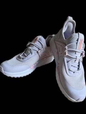 KIDS Puma Size 2 Pink, Grey, & White Tennis Shoes